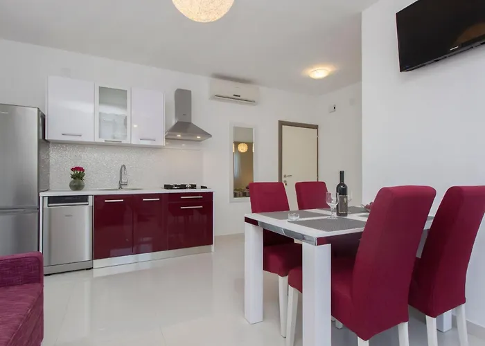 Apartment Apartmani Vesna Grebastica By Interhome 公寓 Grebaštica