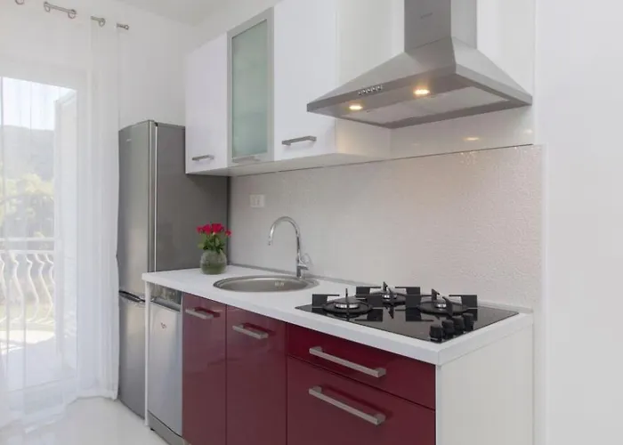 Apartment Apartmani Vesna Grebastica By Interhome *